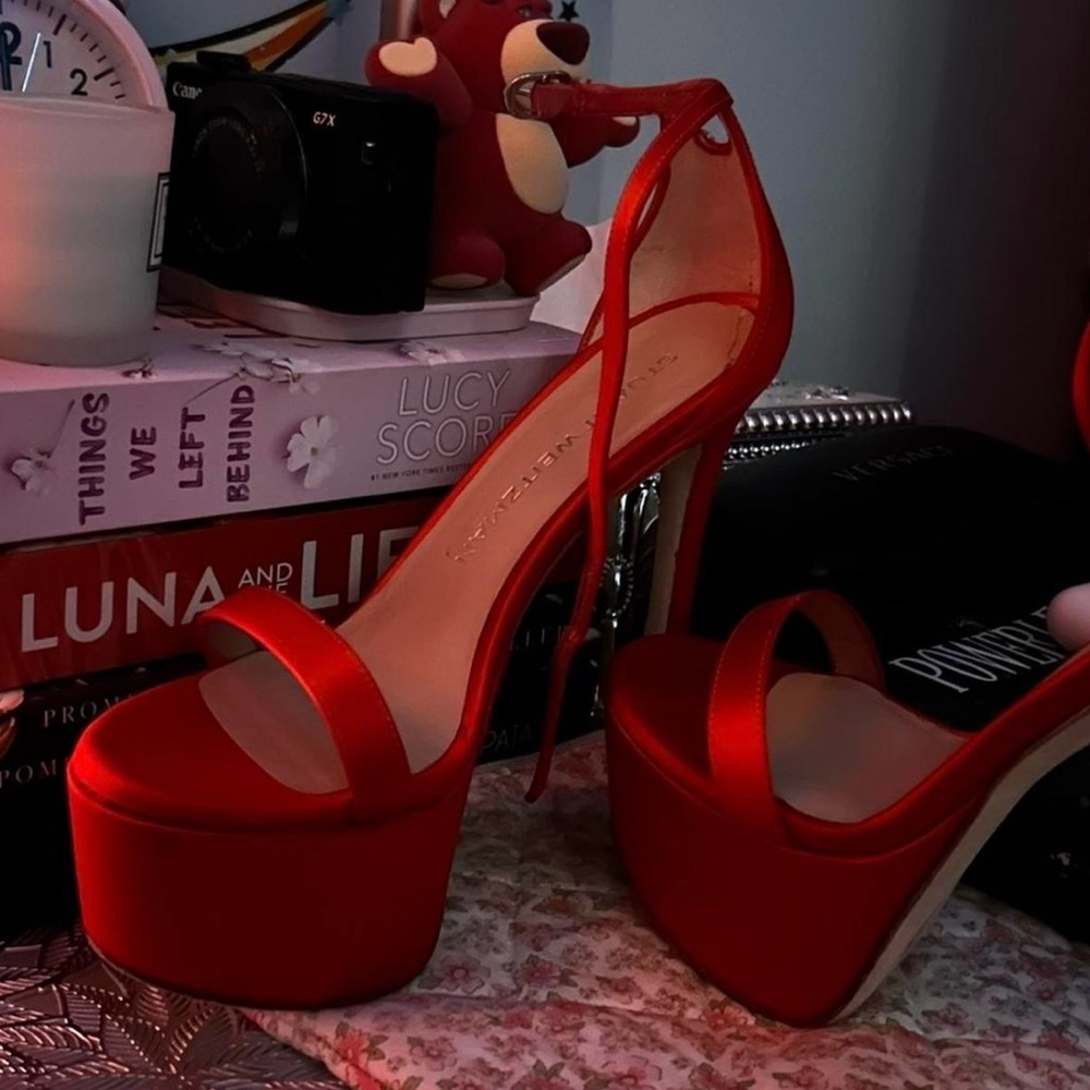 STUART WEITZMAN Red Platform High Heels
